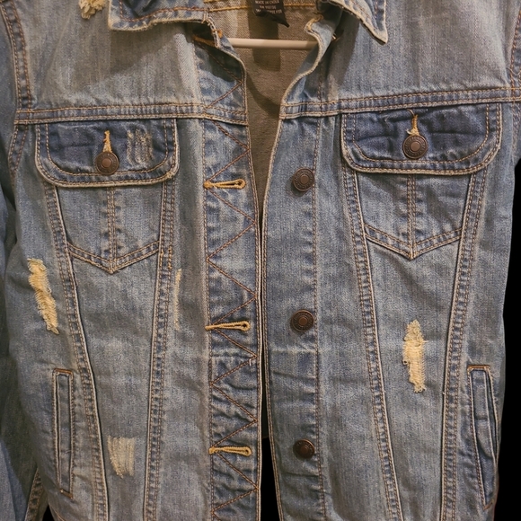 Jean jacket denim Light Wash Distressed By ZCO Jeans 100% Cotton Strechy Medium - Picture 4 of 6
